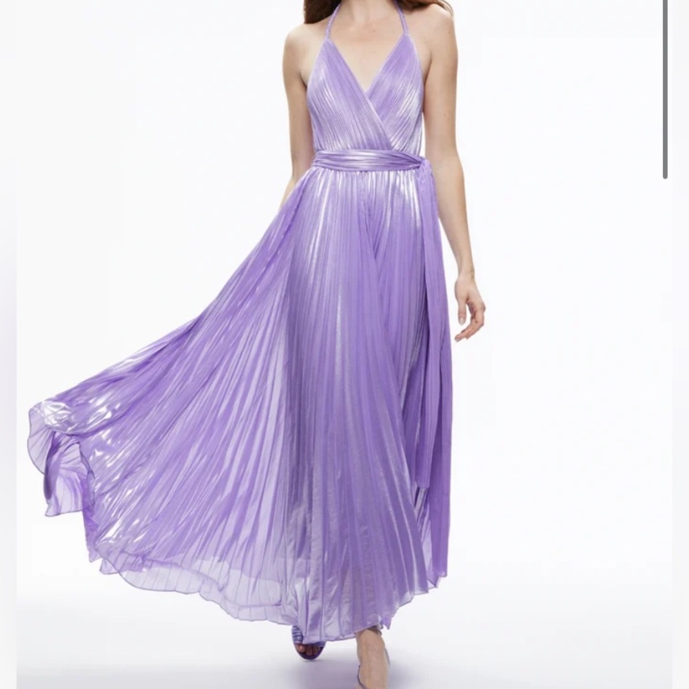 NWOT Alice + Olivia metallic pleated halter gown